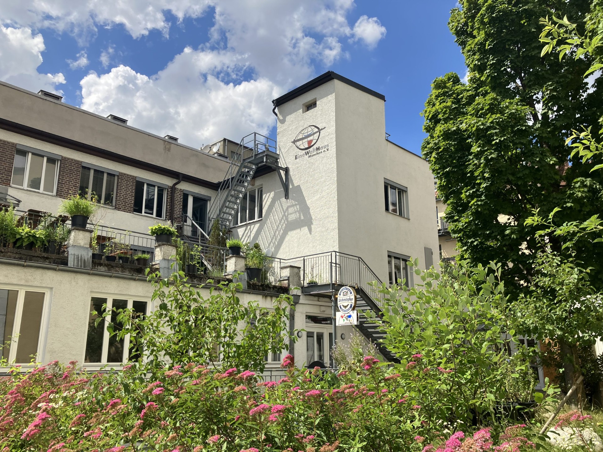 EineWeltHaus Biergarten